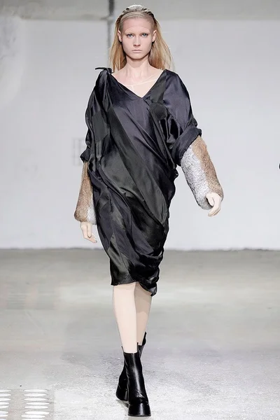 Look 4